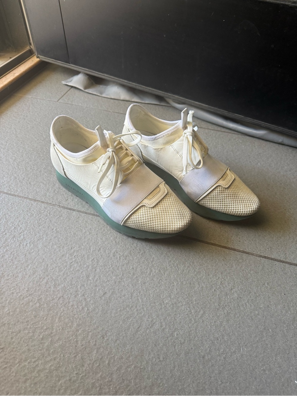 Balenciaga Women’s Race Runner White Green Sneakers EU 39 US 9